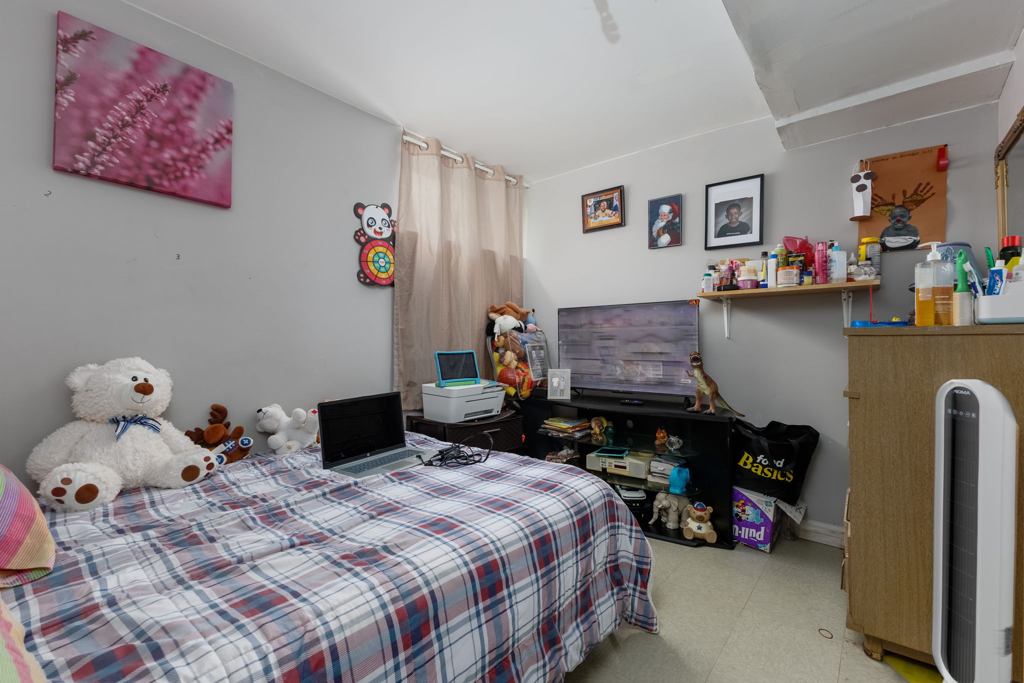  Photo 9