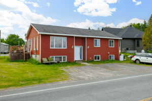  Photo 0