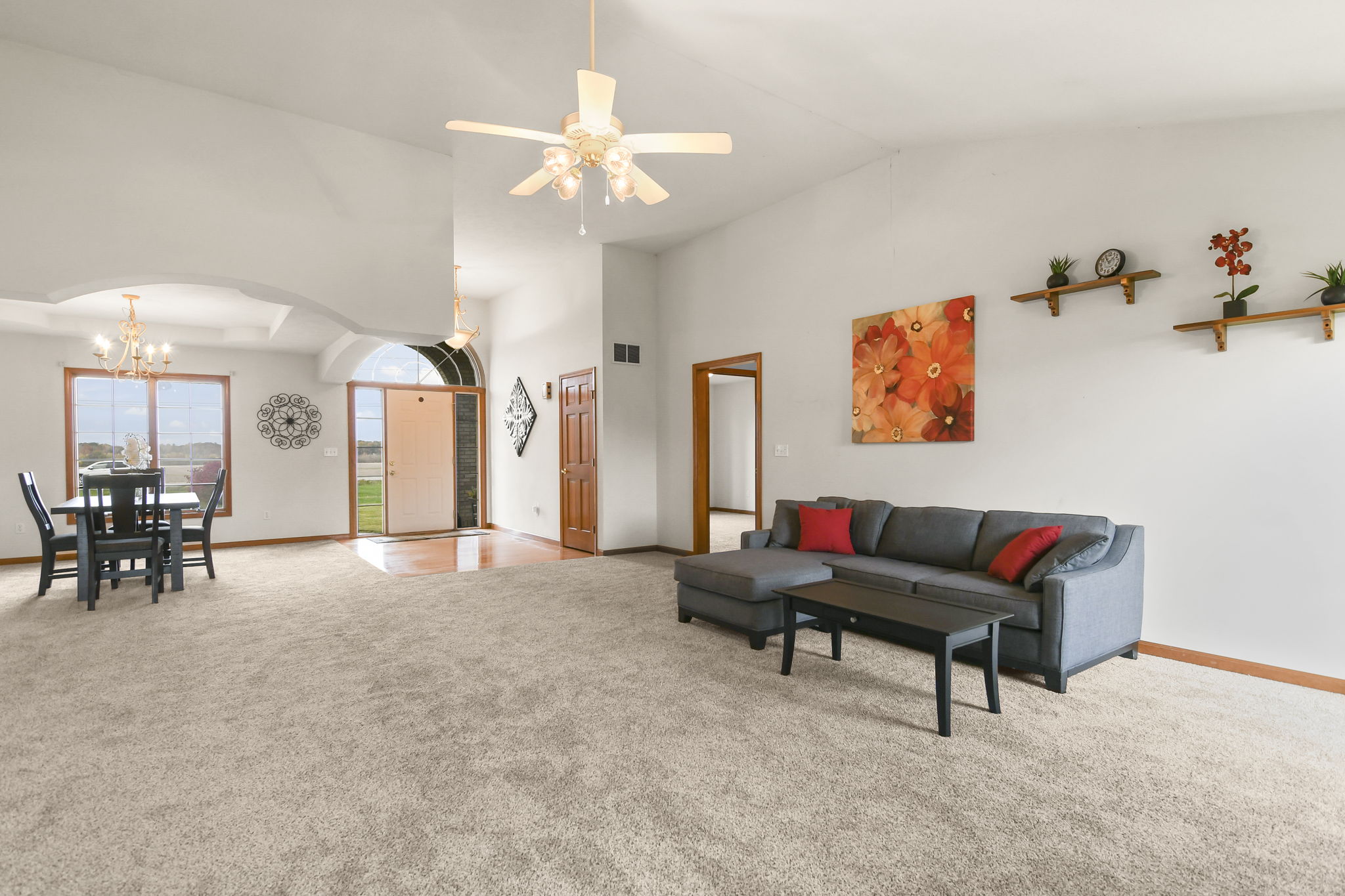 5070 Mechanicsburg Rd, Springfield, IL 62712 Design Eyes Photography