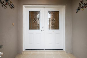 Screened Front Entry