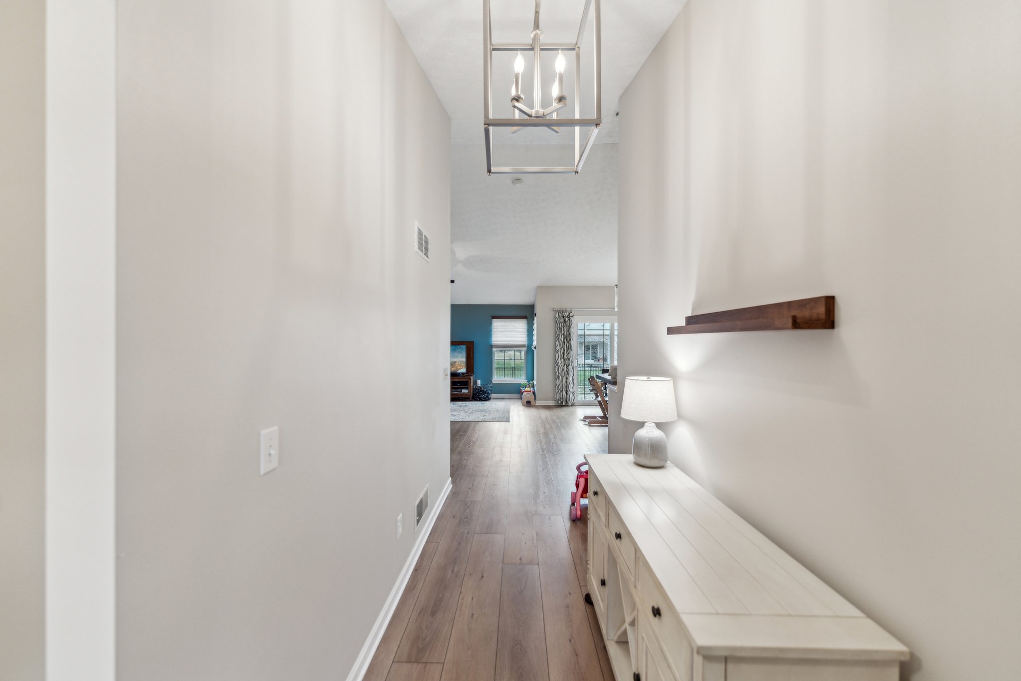 Ravenway Dr-004.jpg