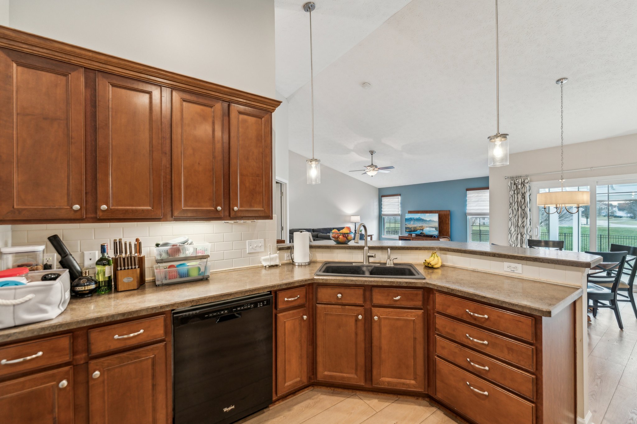 Ravenway Dr-011.jpg