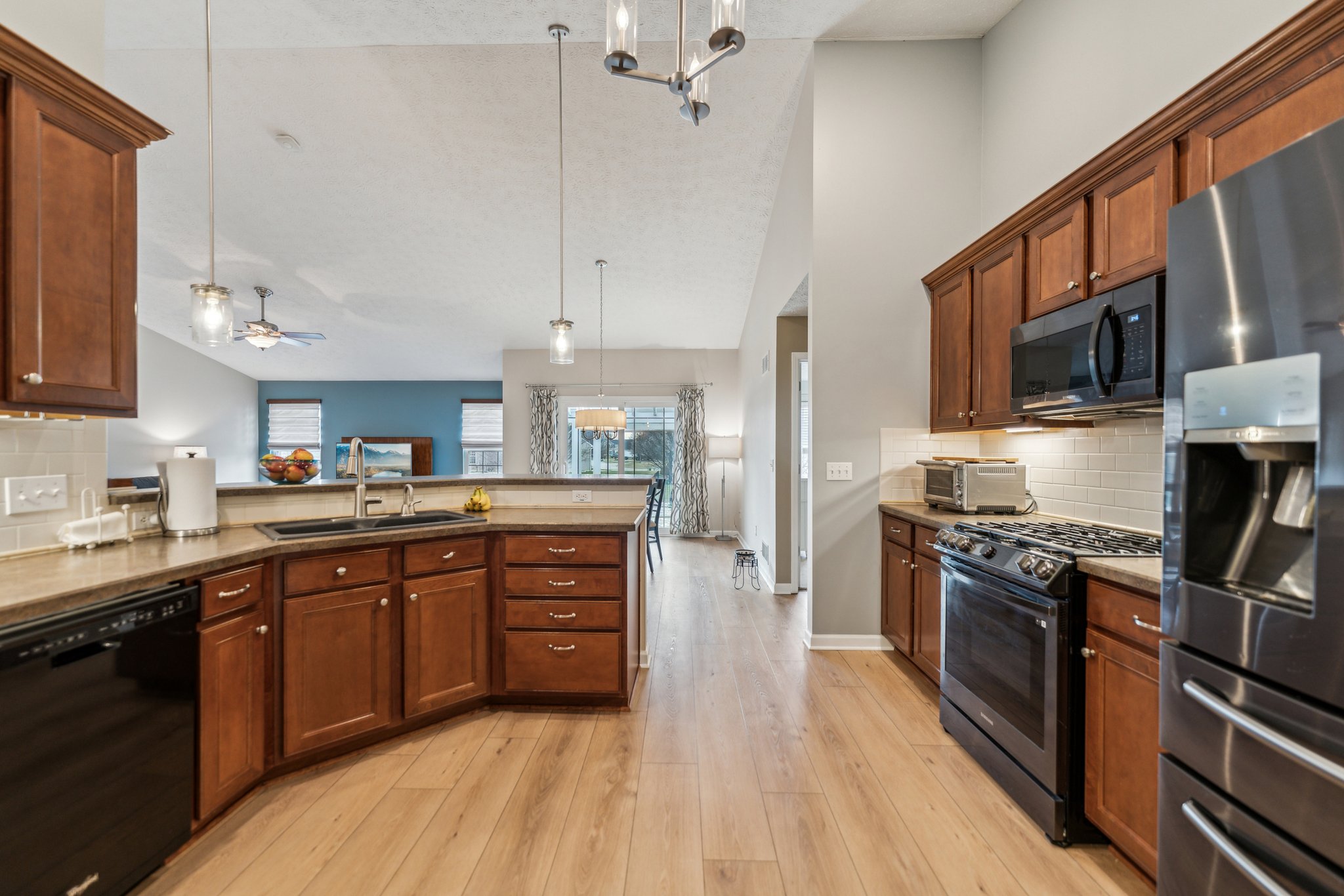 Ravenway Dr-012.jpg