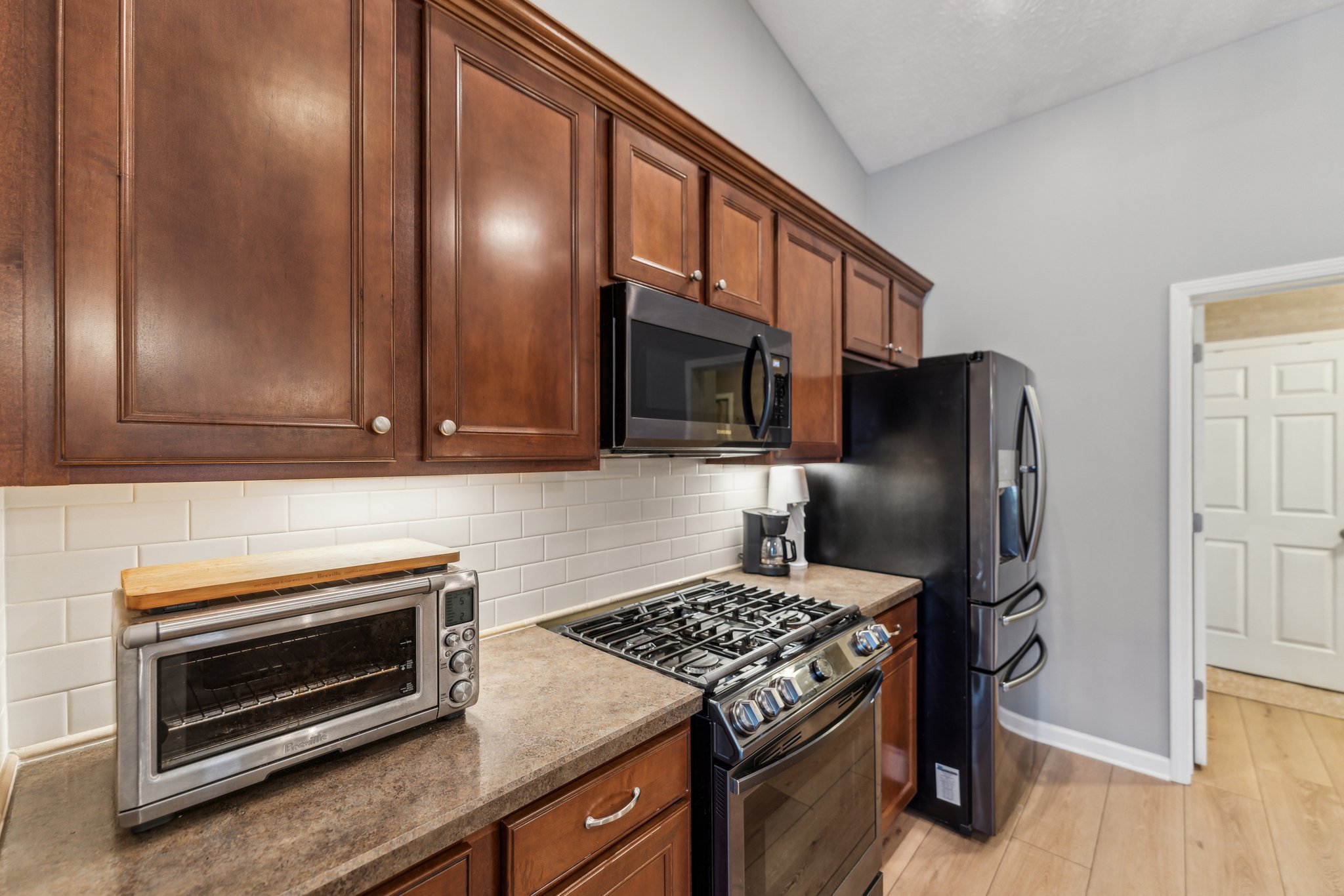 Ravenway Dr-014.jpg
