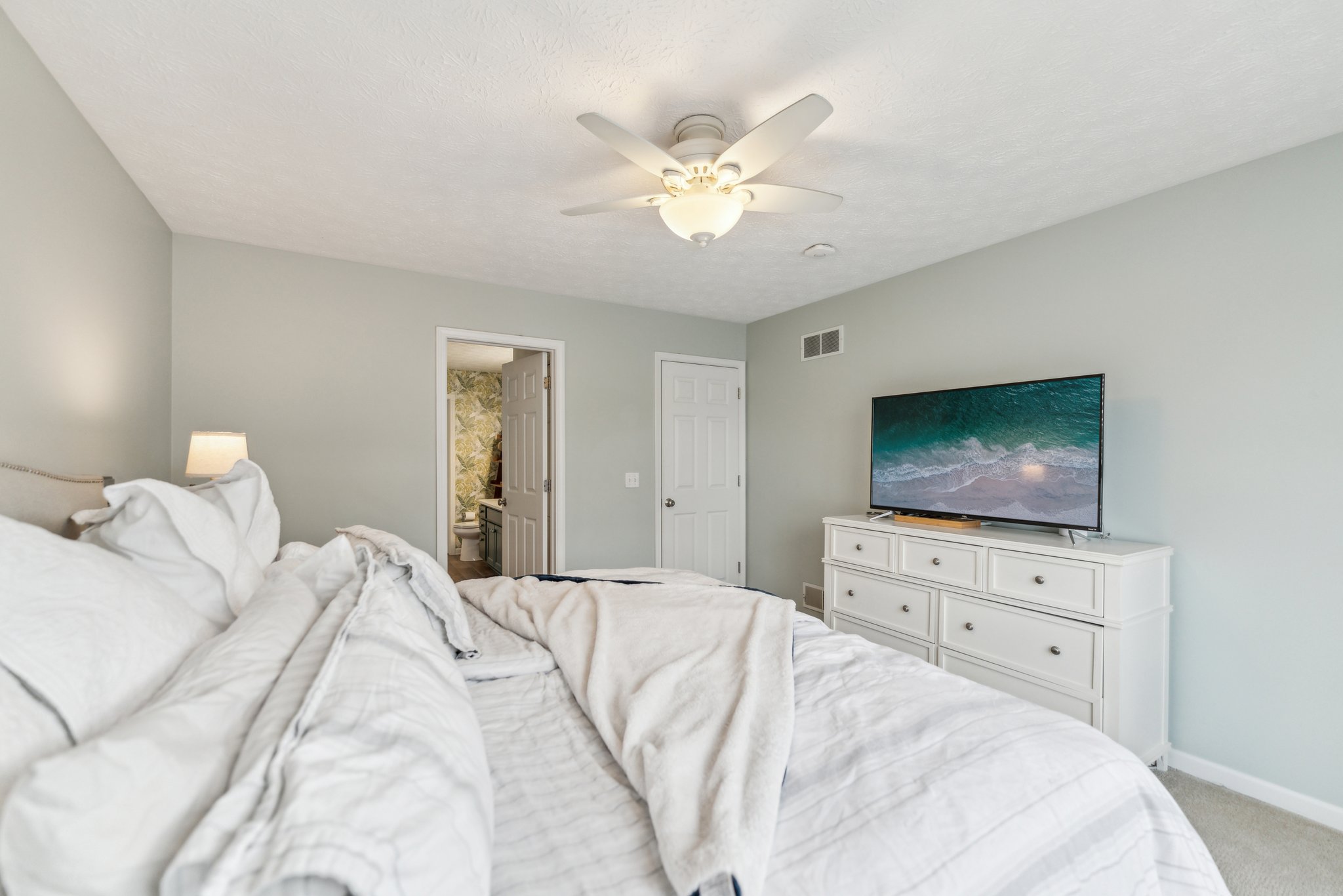 Ravenway Dr-015.jpg