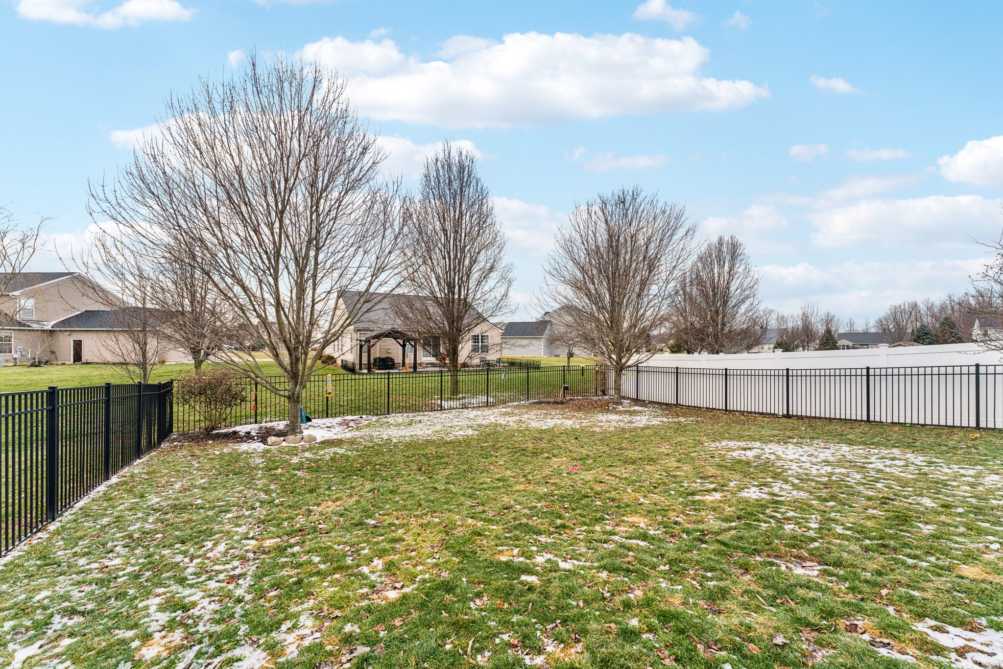 Ravenway Dr-025.jpg