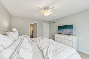 Ravenway Dr-015.jpg
