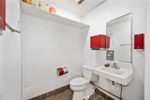  Photo 48