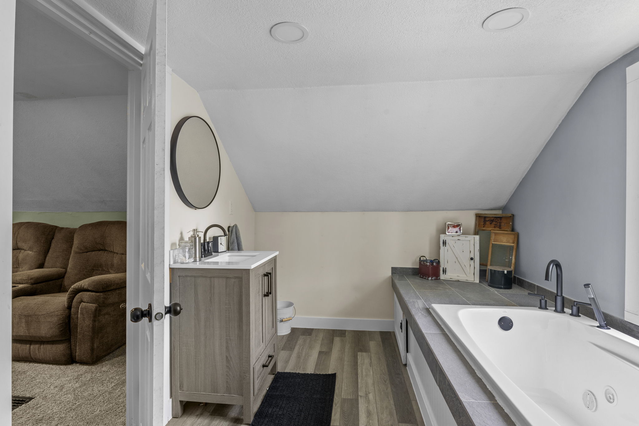 508 6th Ave S-179