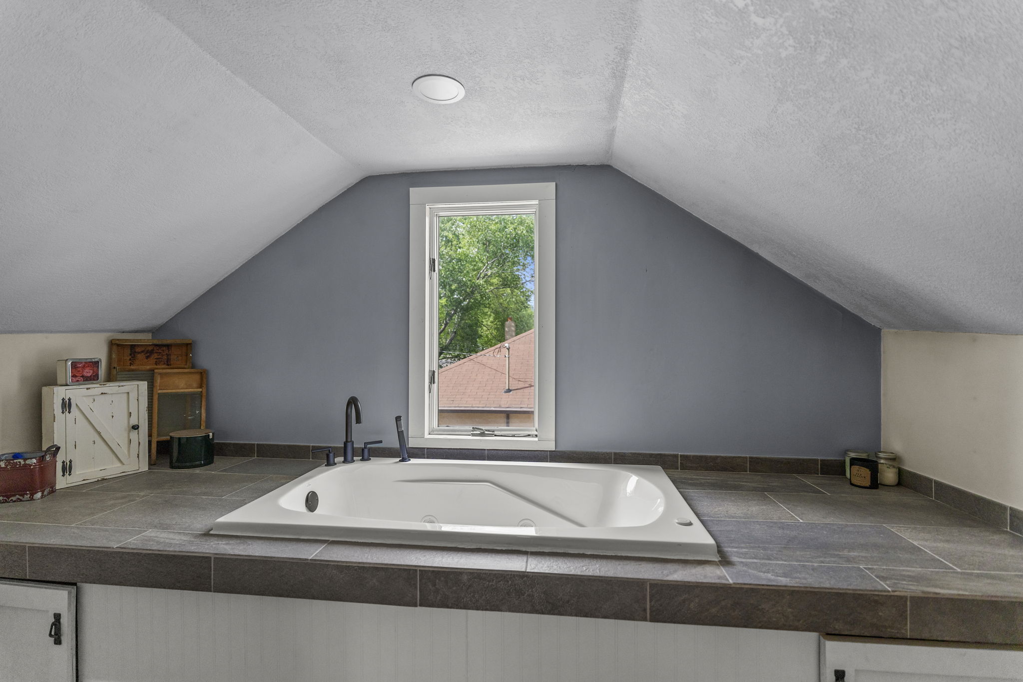 508 6th Ave S-185