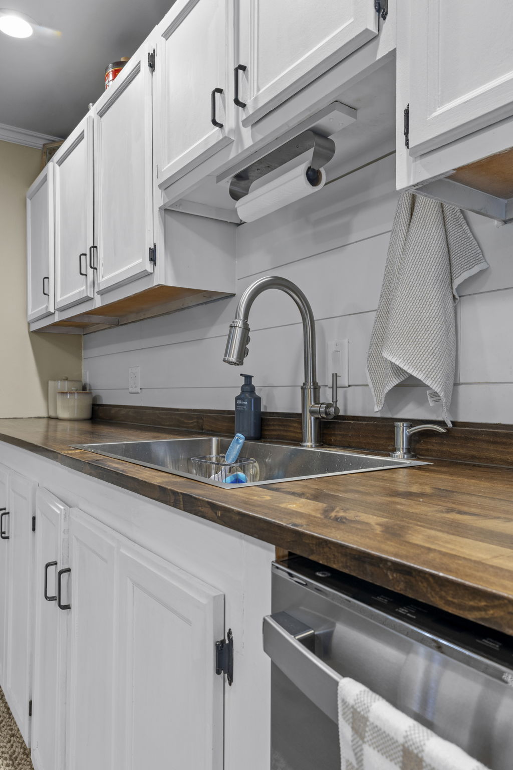 508 6th Ave S-214