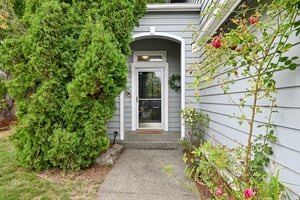 Eldredge Ave-S1208-005.jpg