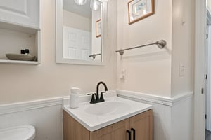Eldredge Ave-S1208-019.jpg