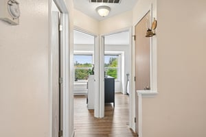 Eldredge Ave-S1208-020.jpg