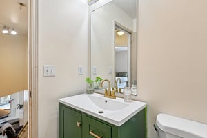 Eldredge Ave-S1208-023.jpg