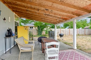 Eldredge Ave-S1208-033.jpg