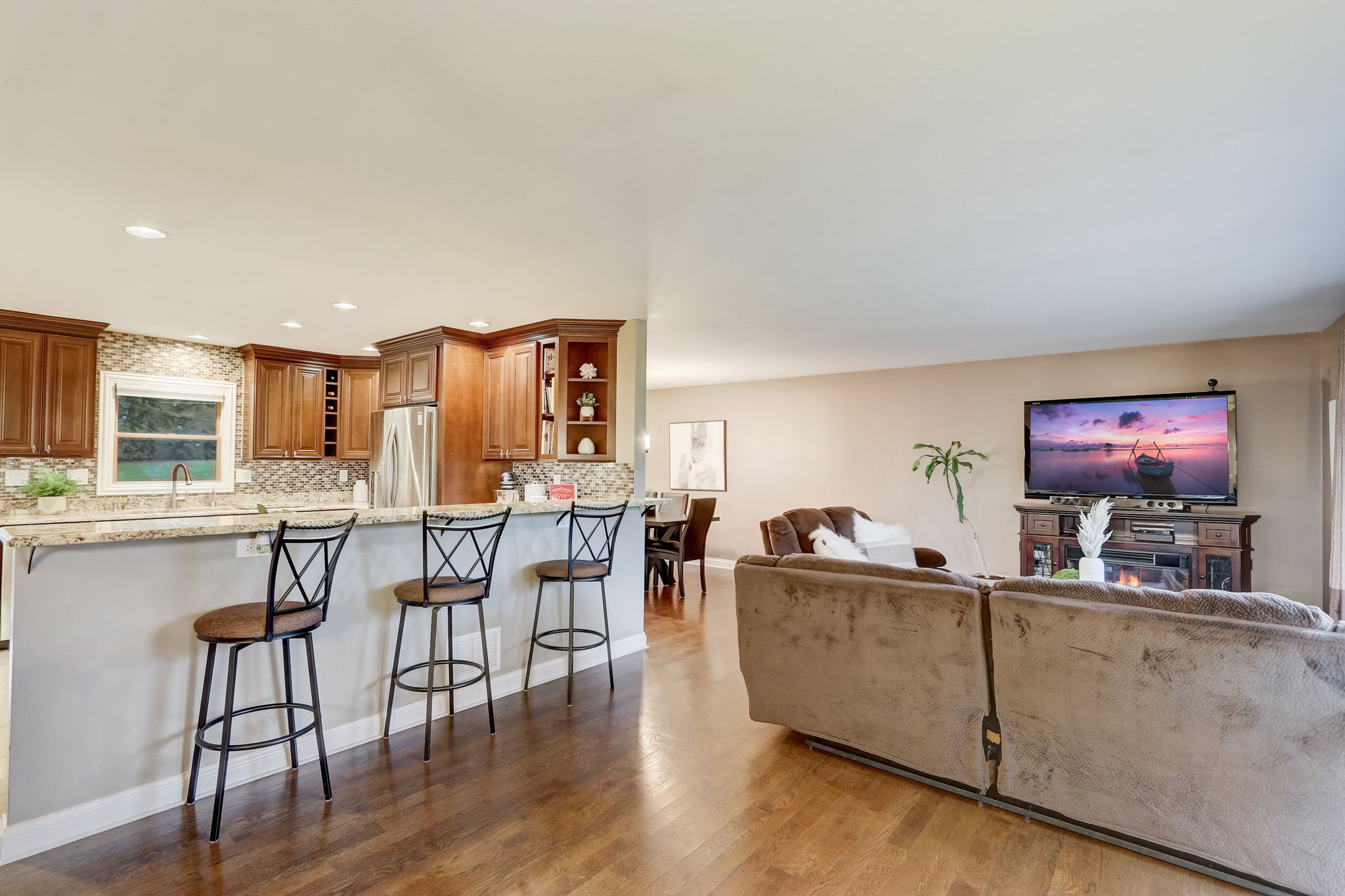 Lakepoint Dr-069