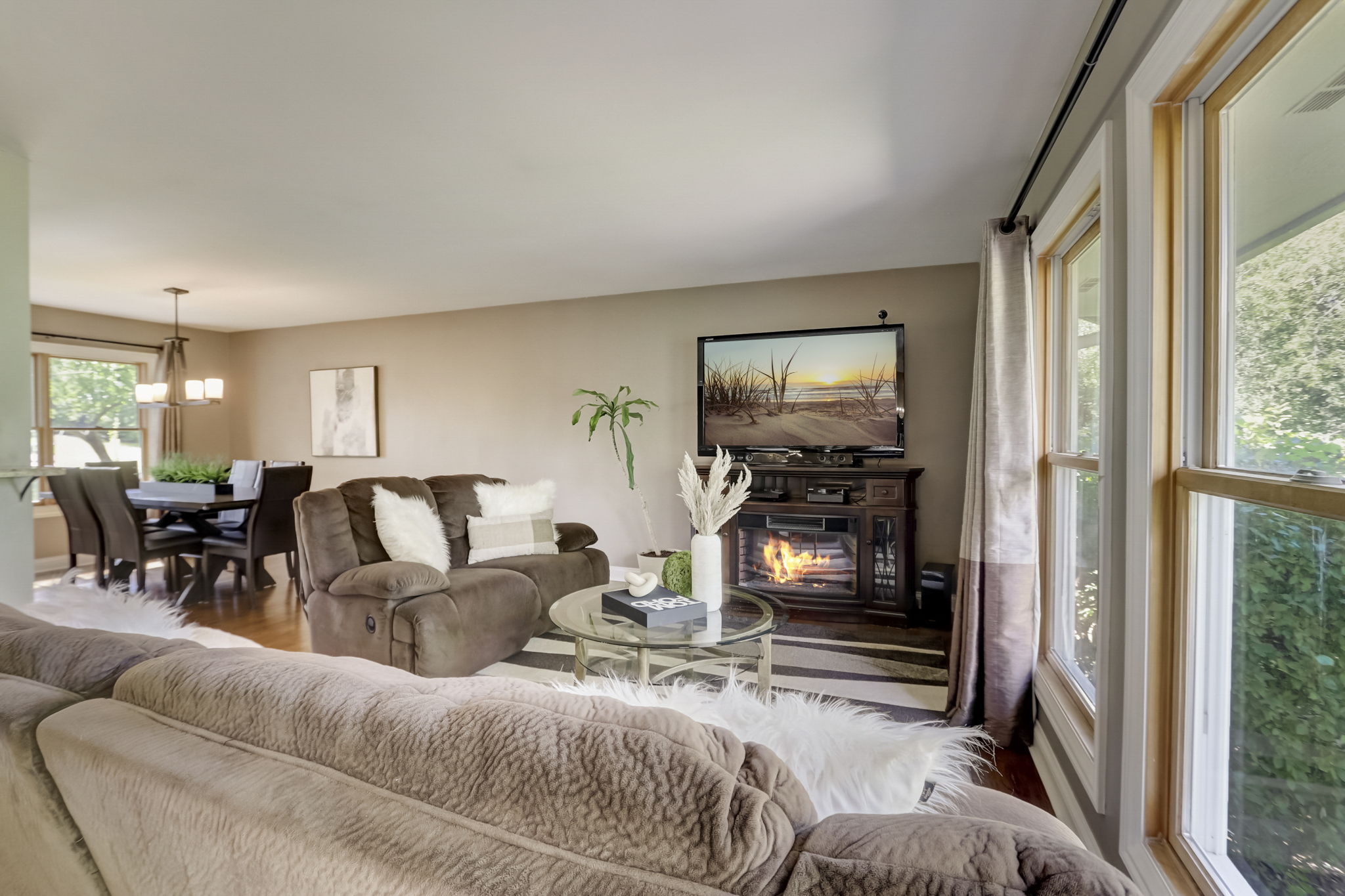 Lakepoint Dr-008