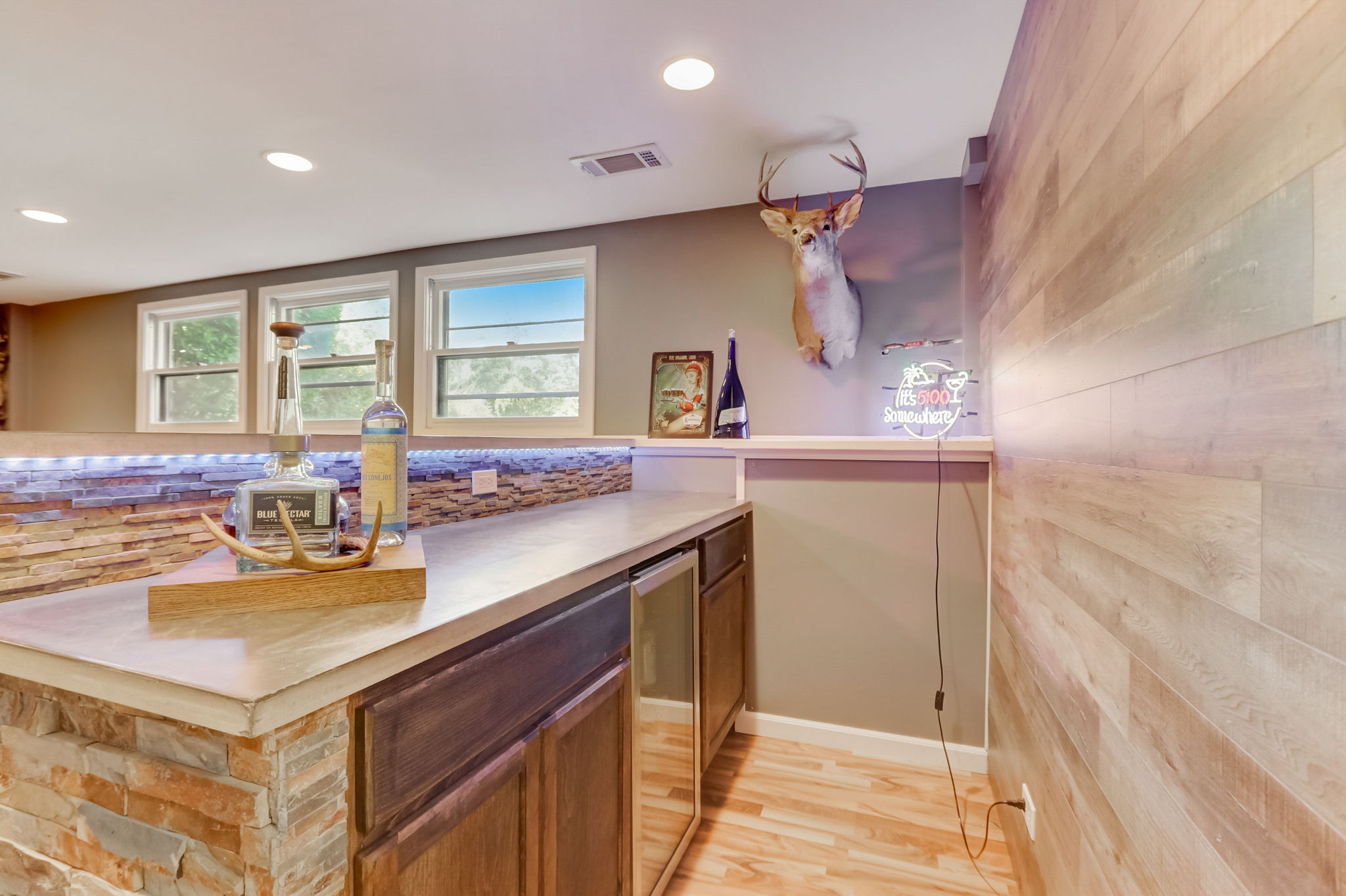 Lakepoint Dr-029