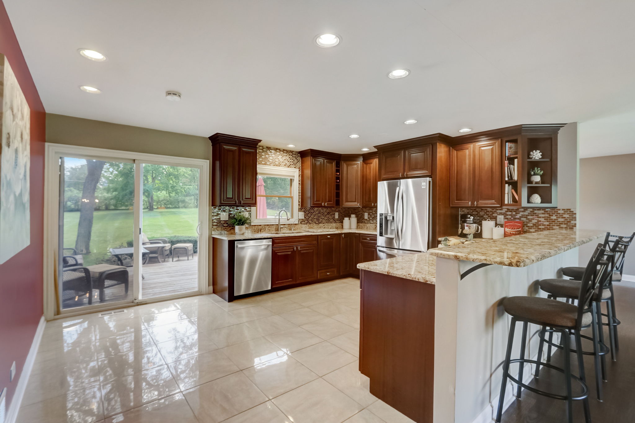 Lakepoint Dr-017