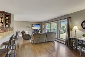 Lakepoint Dr-009