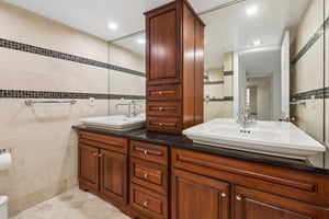 508 W Grant Pl 102_010.jpg