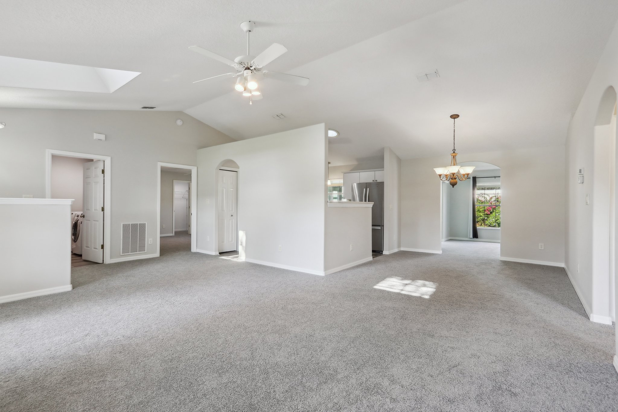 Woodview Dr-2805-010.jpg