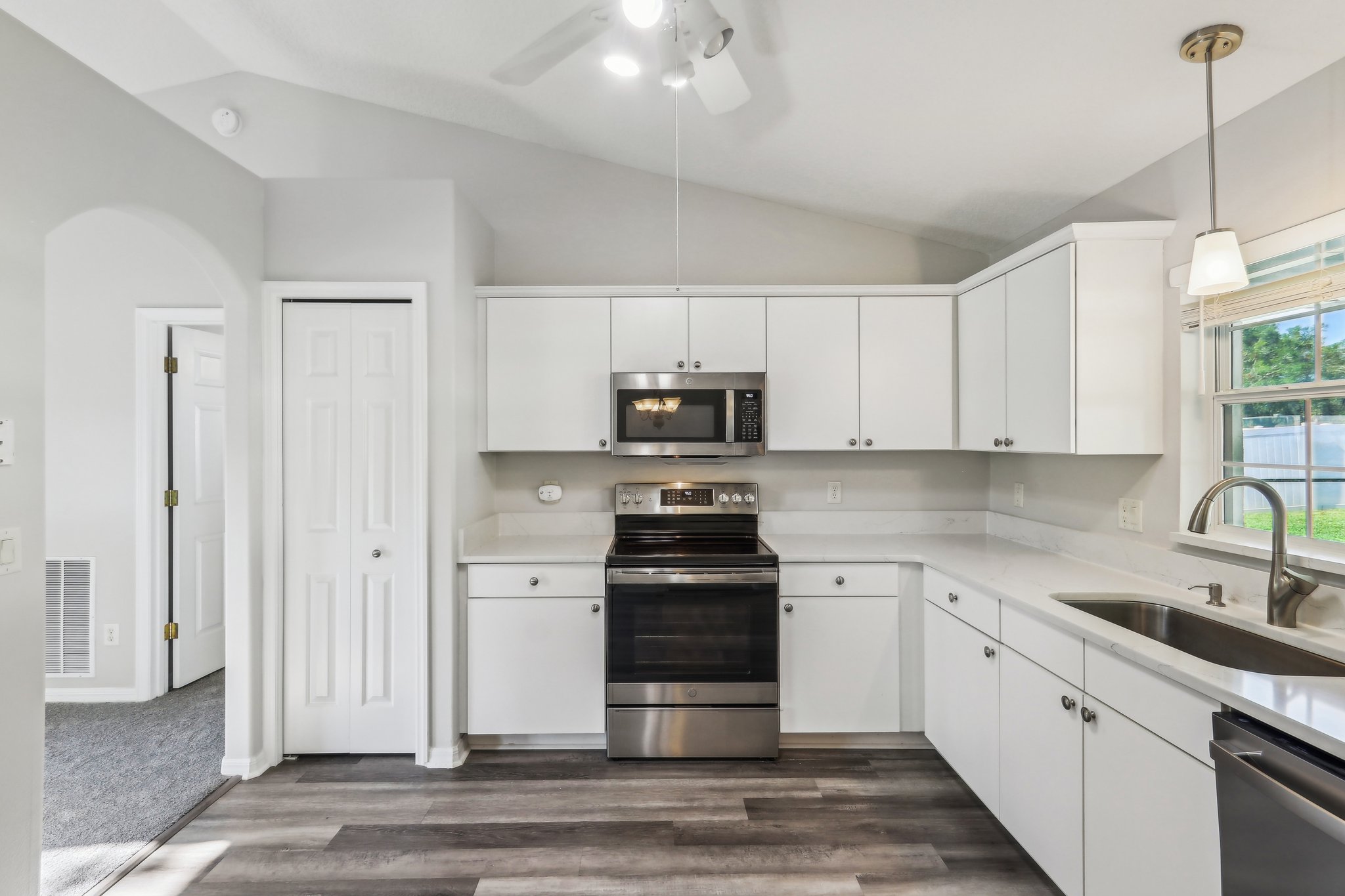 Woodview Dr-2805-019.jpg