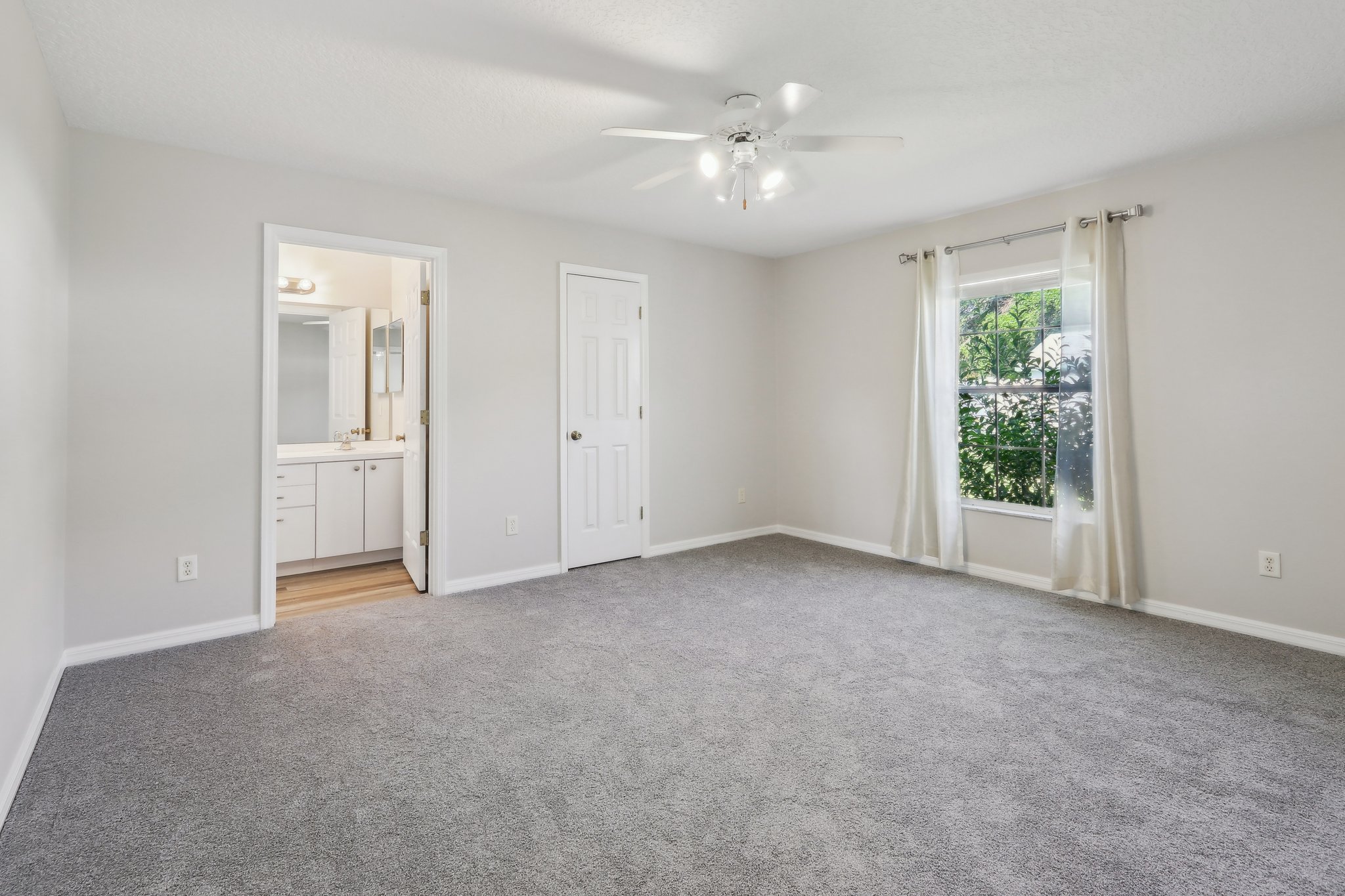 Woodview Dr-2805-026.jpg