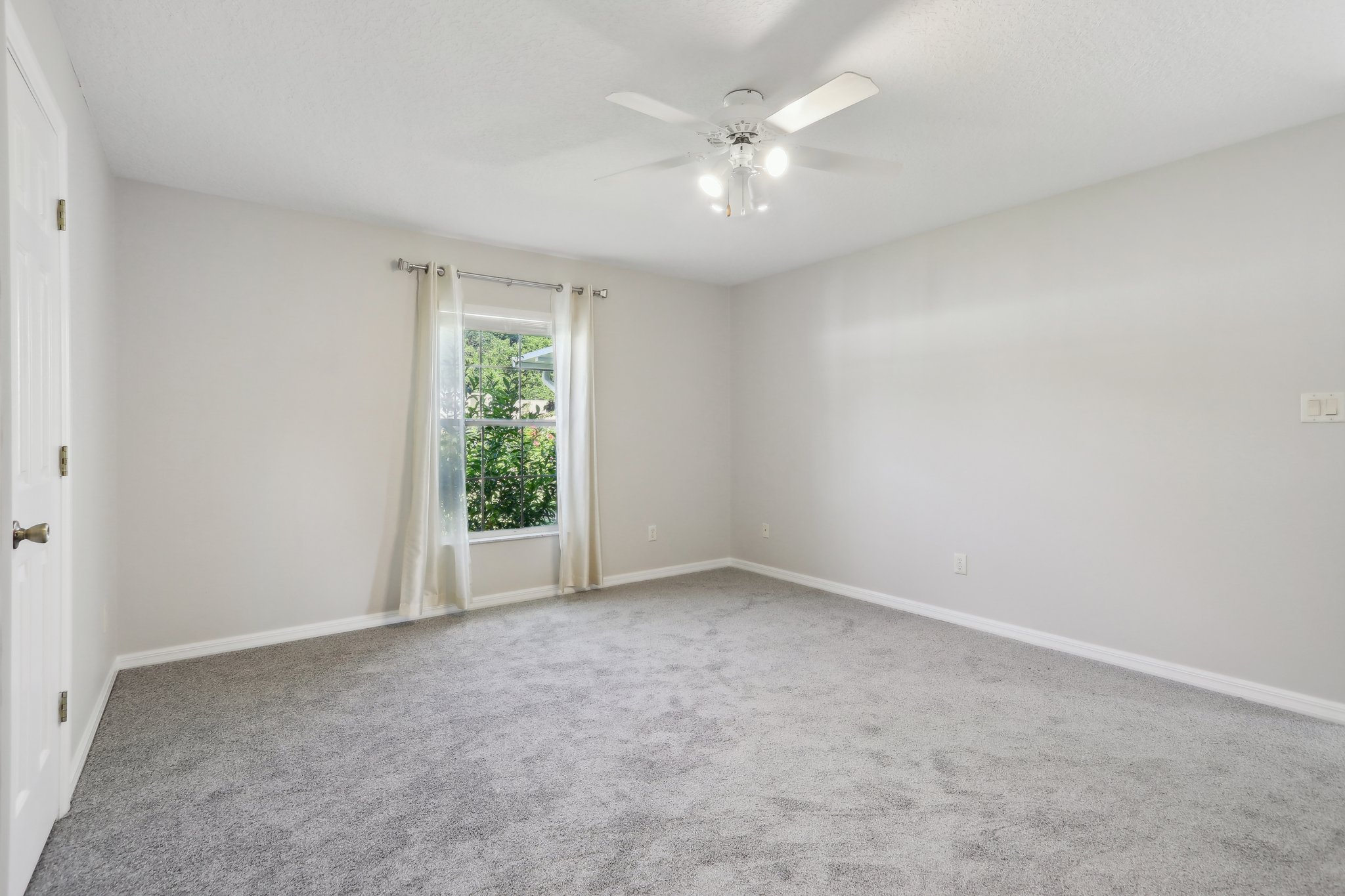 Woodview Dr-2805-027.jpg
