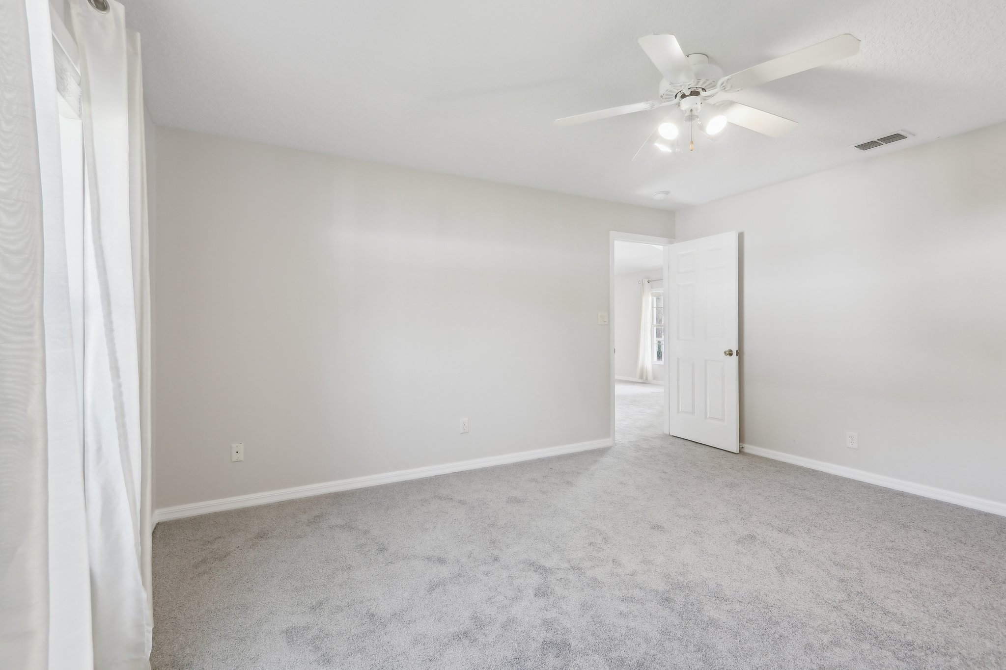 Woodview Dr-2805-028.jpg