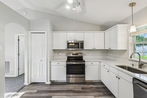 Woodview Dr-2805-019.jpg