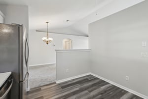 Woodview Dr-2805-022.jpg