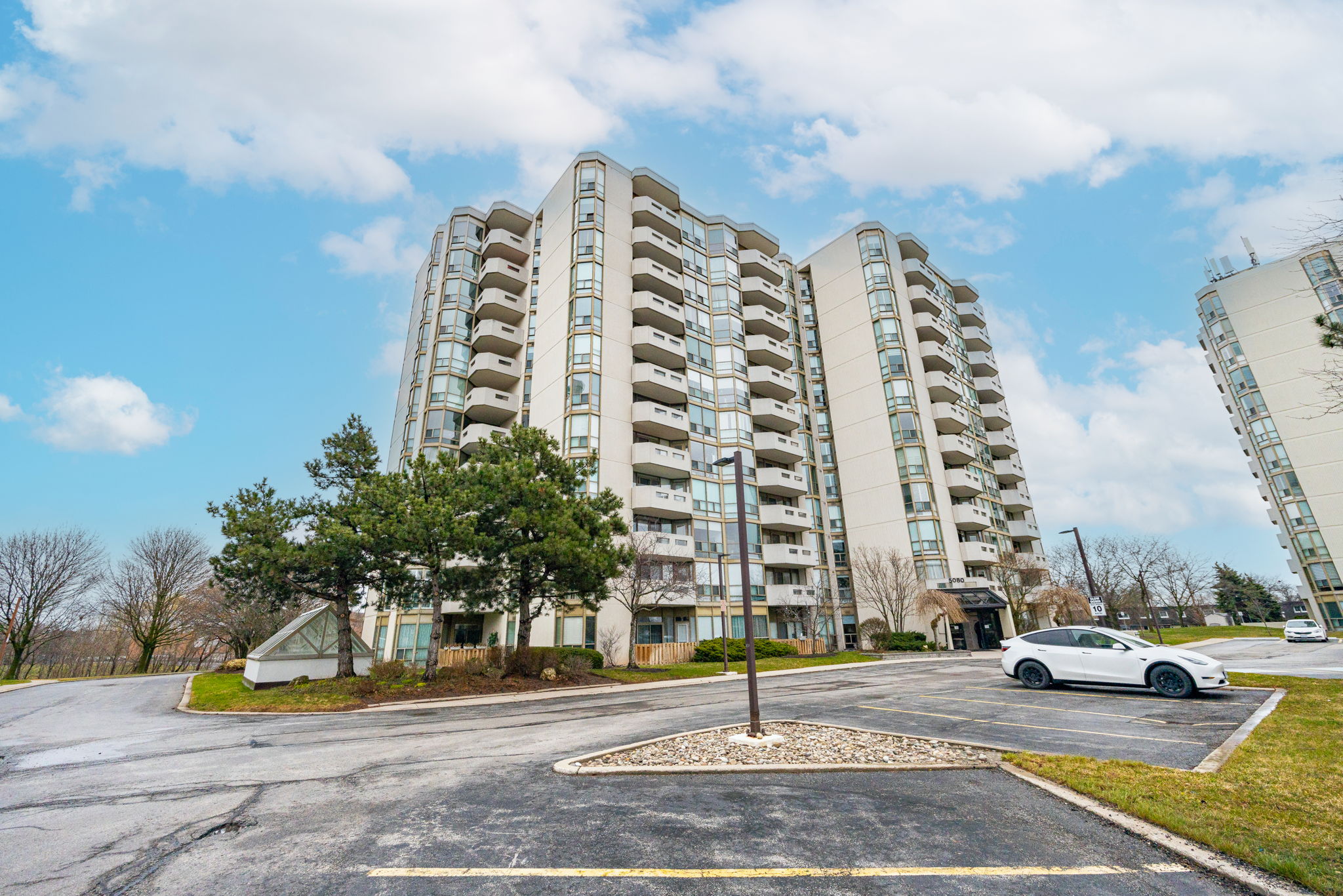 Burlington property showcase — delivered property photograph 4