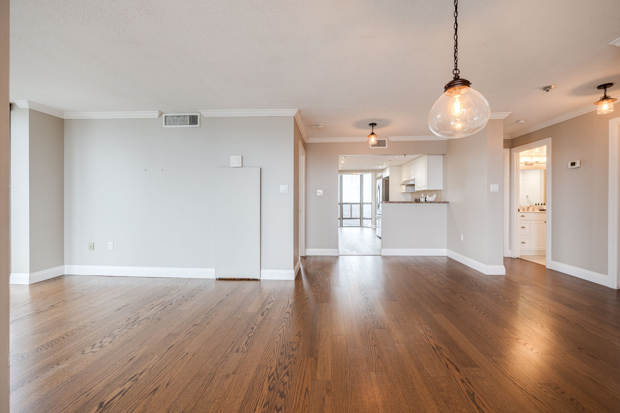 Burlington property showcase — delivered property photograph 13