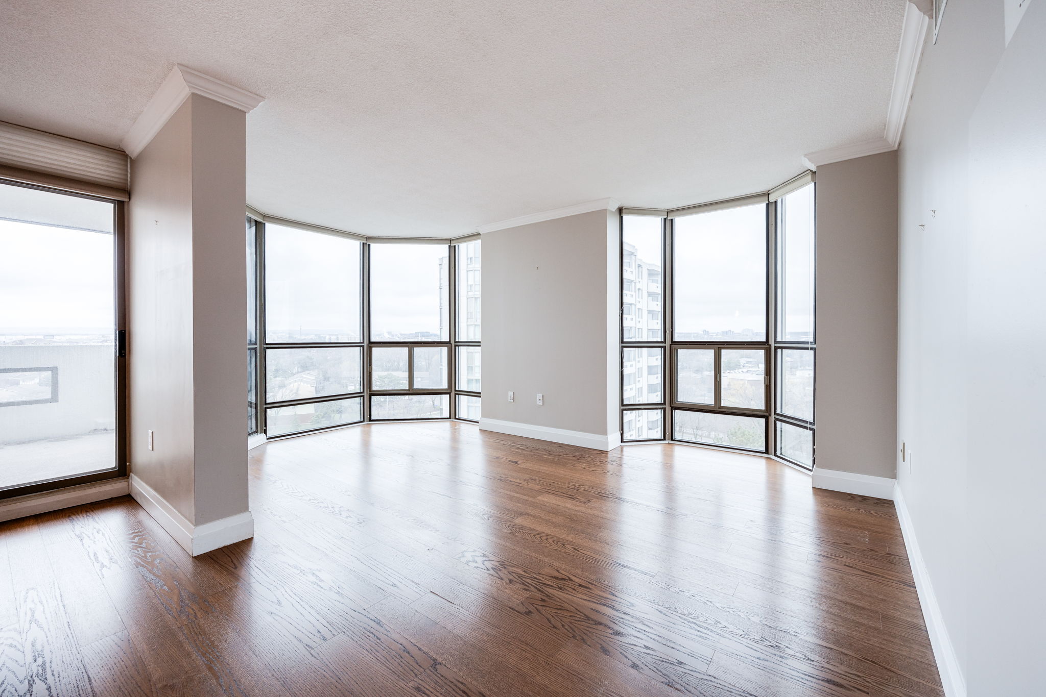 Burlington property showcase — delivered property photograph 14