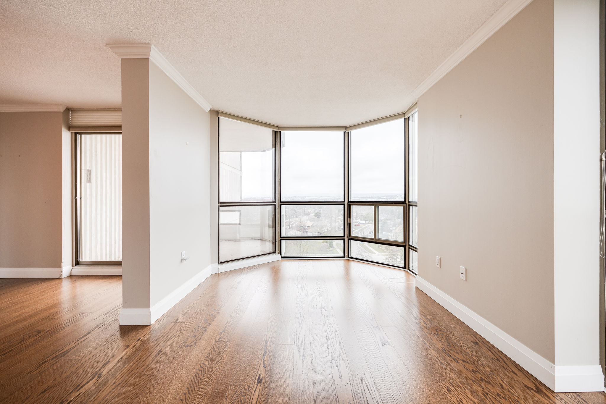 Burlington property showcase — delivered property photograph 15