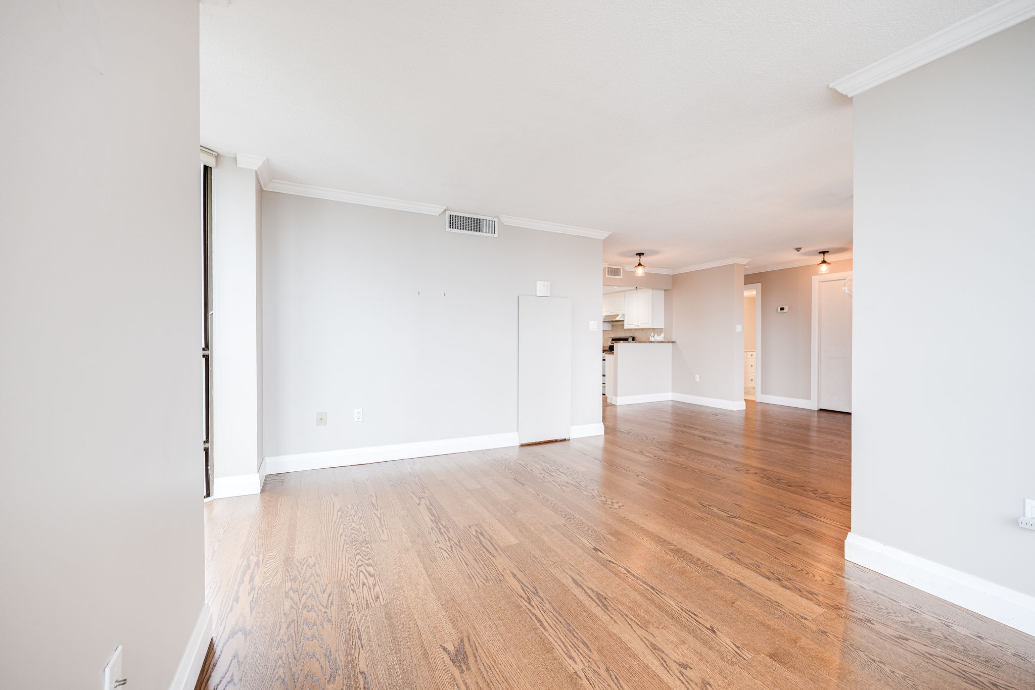 Burlington property showcase — delivered property photograph 16