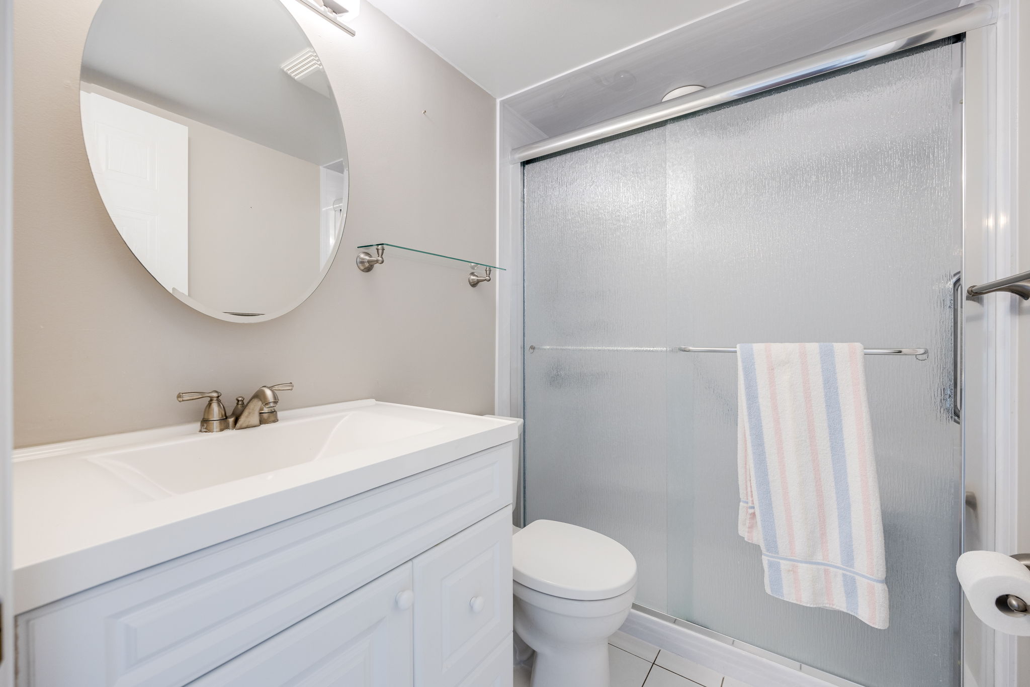 Burlington property showcase — delivered property photograph 25