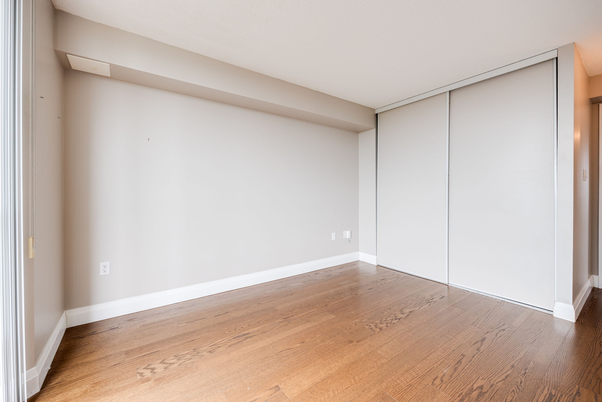 Burlington property showcase — delivered property photograph 27