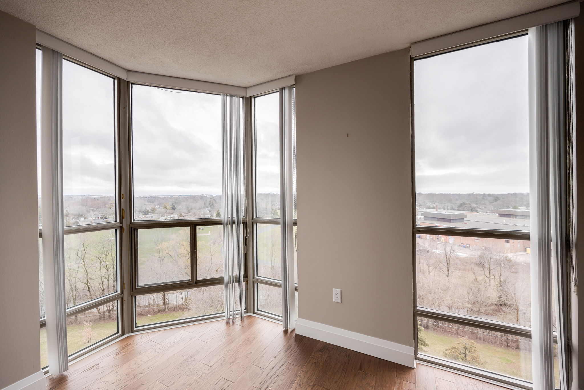 Burlington property showcase — delivered property photograph 31