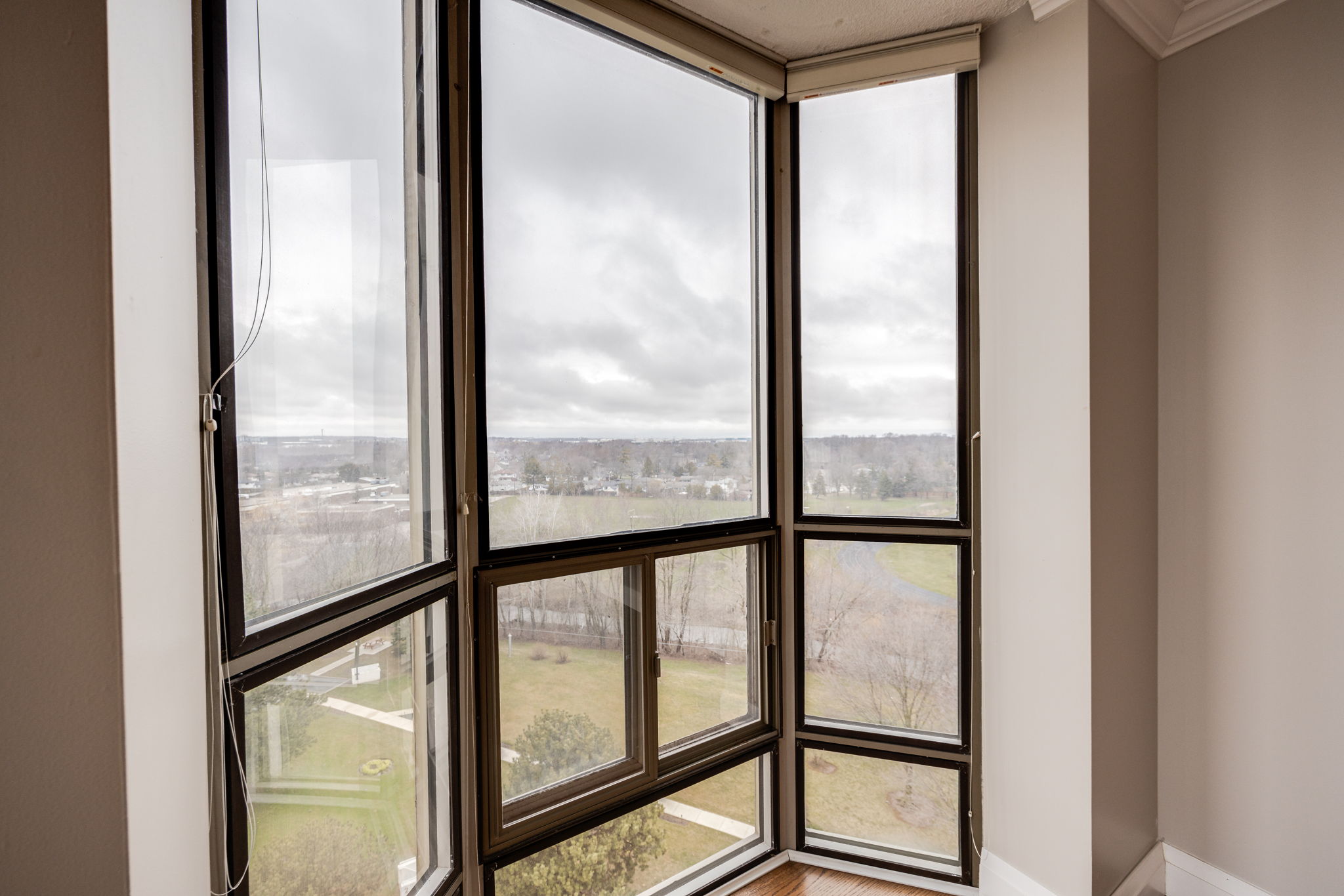 Burlington property showcase — delivered property photograph 32