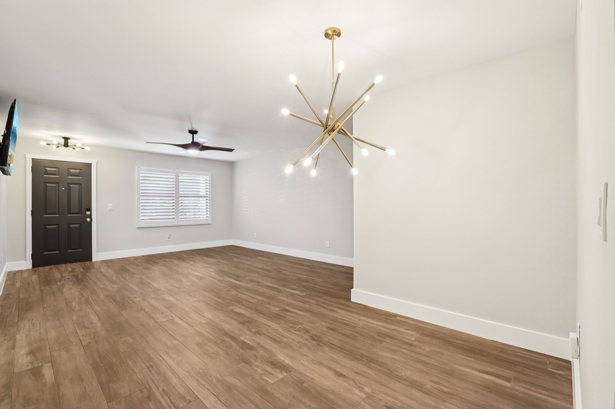 1st St NE 143-S1212-014.jpg