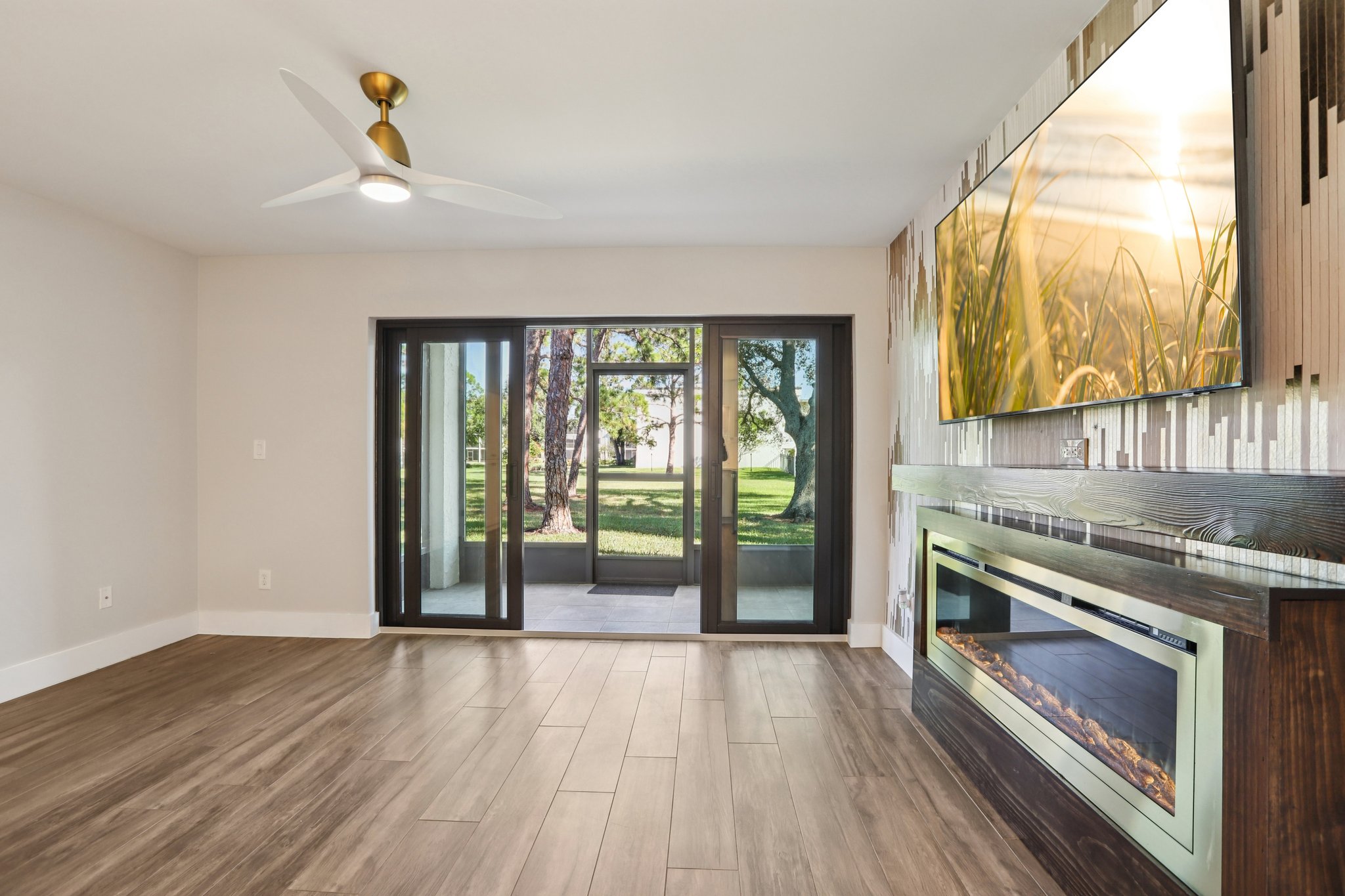 1st St NE 143-S1212-015.jpg