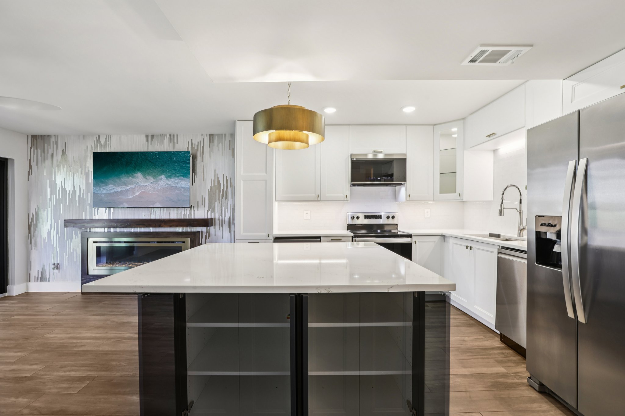 1st St NE 143-S1212-021.jpg