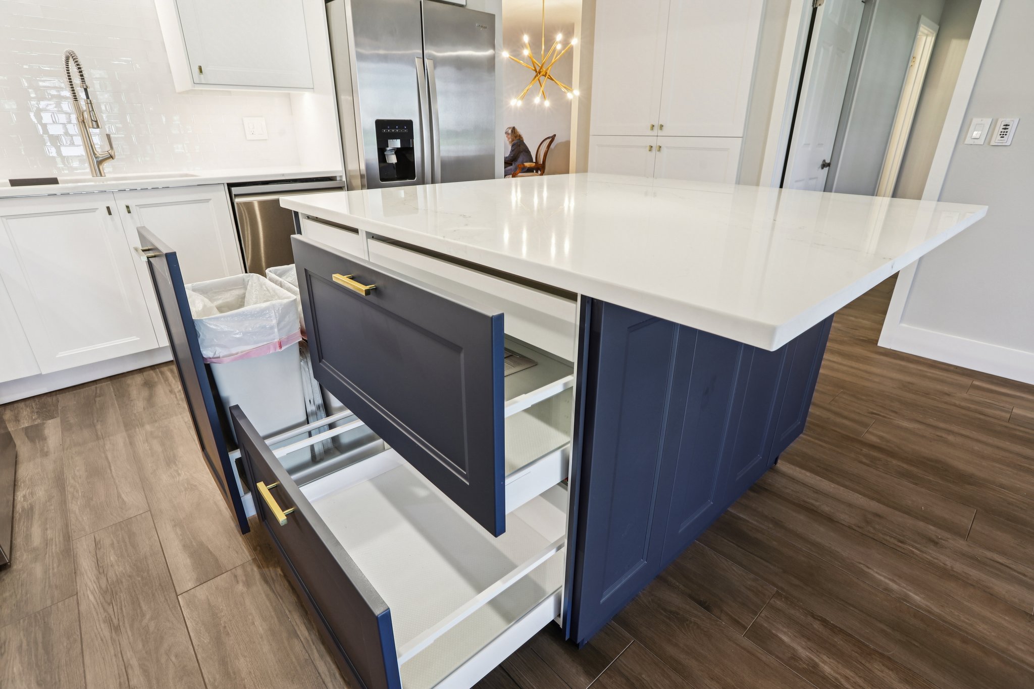 1st St NE 143-S1212-028.jpg