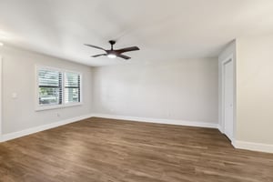 1st St NE 143-S1212-007.jpg