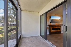 1st St NE 143-S1212-043.jpg