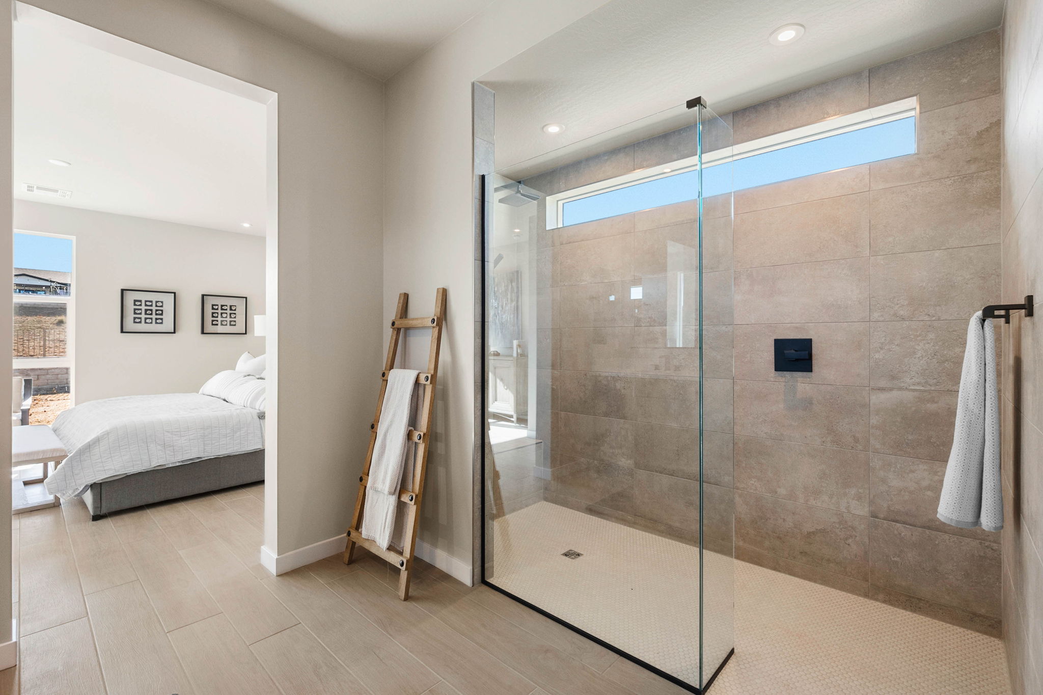 Primary Bathroom (2)