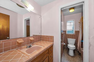 Bathroom 2a